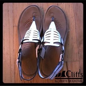 White Sandals by Cliffs | Size 6